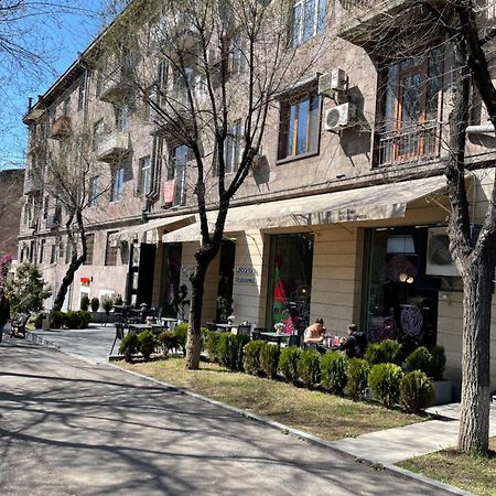 Komitas Apartement Γιερεβάν Εξωτερικό φωτογραφία